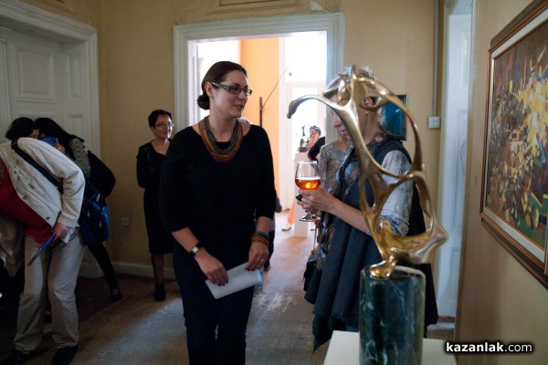 Откриване на изложбата „2 + една“ /видео/