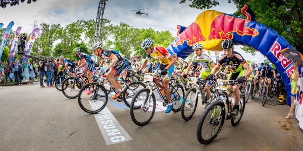 Казанлъчани с добри класирания на силно състезание по планинско колоездене в Румъния