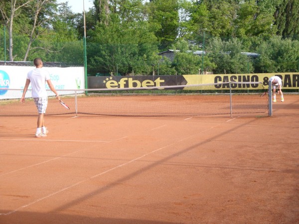 Днес са финалите на турнира по футбол и тенис под патронажа на Драгомир Стойнев