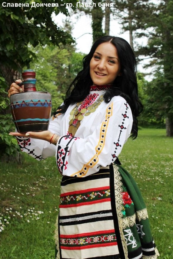 Вижте снимките на претендентките за короната “Царица роза - Павел баня“