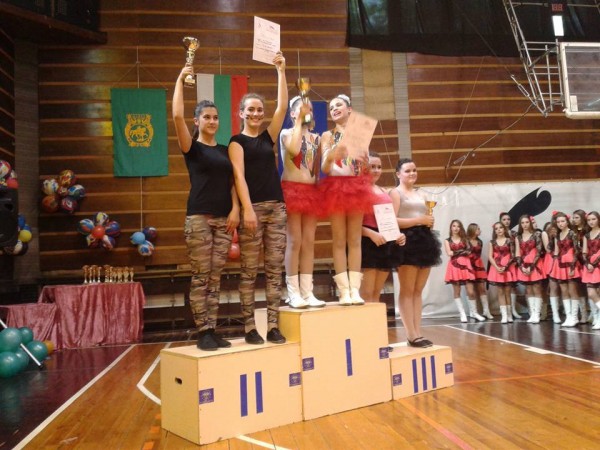 Мажоретките на СОУ „Екзарх Антим I“ спечелиха награди от фестивал в Шумен