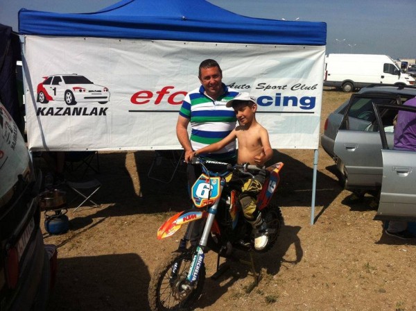  9-годишно момче от Енина участва в шампионата на страната ни по мотокрос