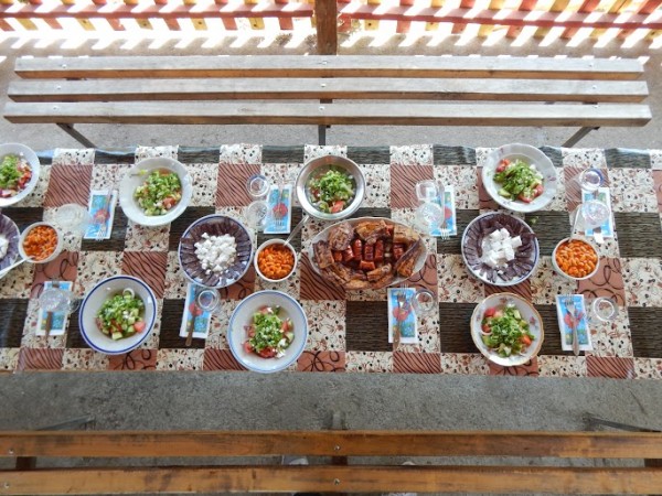 Чужденци отбелязаха Ден на България в село Копринка