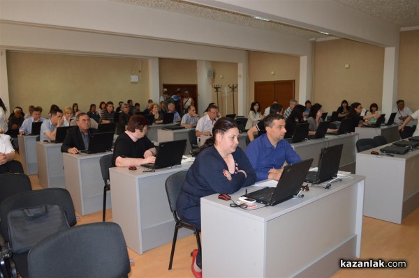 Галина Стоянова не отговори на питанията за КТБ и санкциите по европроектите