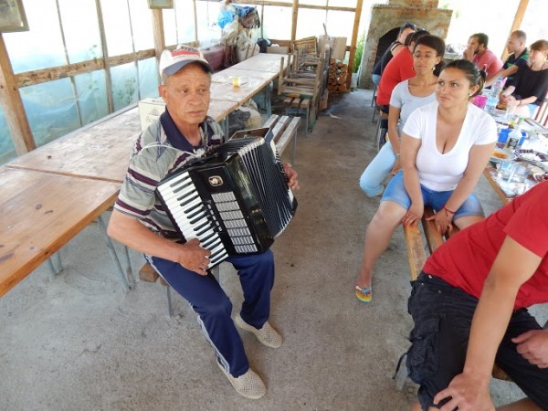 Чужденци отбелязаха Ден на България в село Копринка