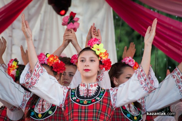 Принцеси на розата 2015