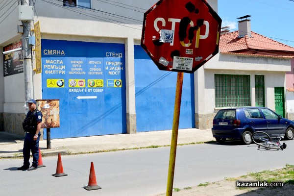 Велосипедистка е със счупена ръка, след катастрофа