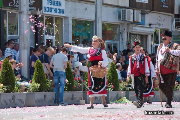 Карнавално шествие / 4