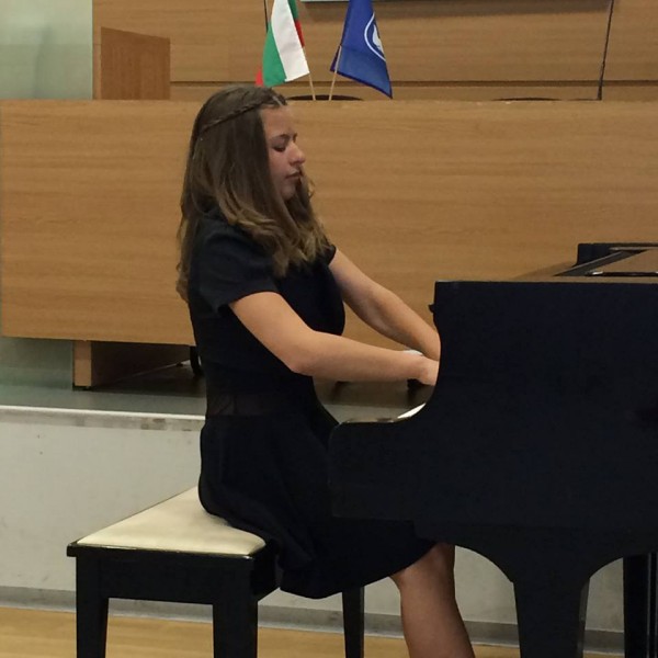  Пианистите на Елена Юлиянова окупираха първите места в Созопол