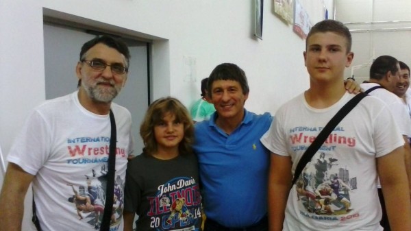 Божидар Бояджиев със злато и сребро от ДЛОШ по свободна борба