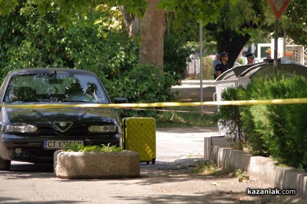 Куфар вдигна на крак Полицията в Казанлък