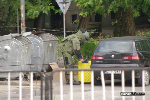 Съмнителният куфар бе взривен /Видео/