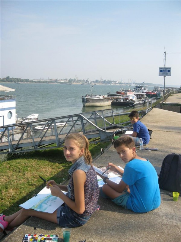 Арт линия се завърна от международен пленер на Дунава