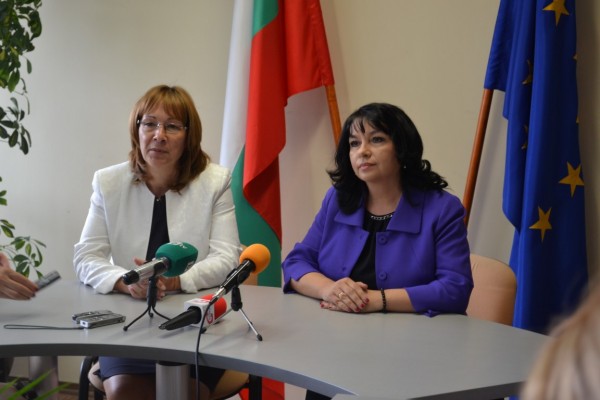 Община Казанлък получи чек от 653 хиляди лева по Норвежкия механизъм