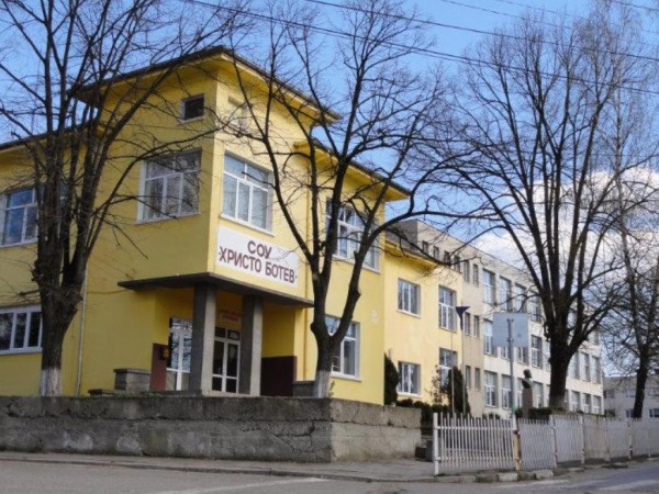 1257 ученици влизат в клас за новата учебна година в общината