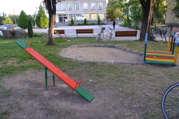 И в село Розово се радват на нов модерен парк