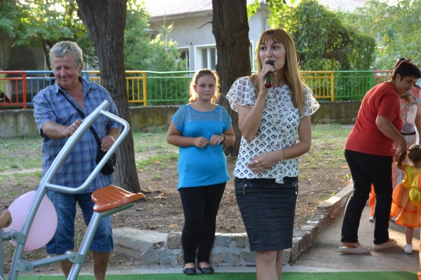 И в село Розово се радват на нов модерен парк