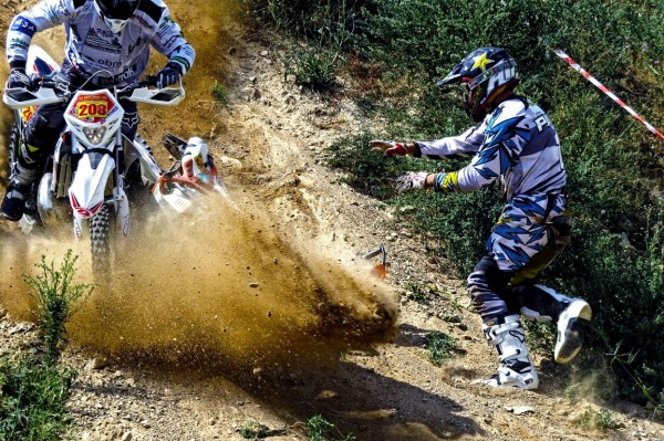 Близо 100 участника в Ендуро-X Alba Damascena