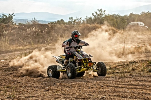 Близо 100 участника в Ендуро-X Alba Damascena