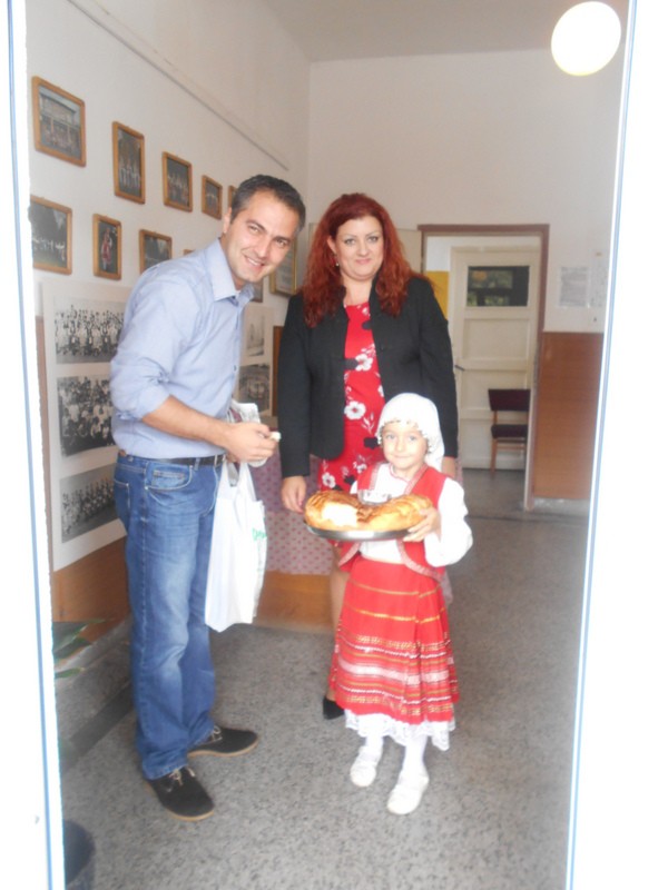 Николай Терзиев и Мария Бресковска – Стоянова сложиха началото на срещите в Овощник