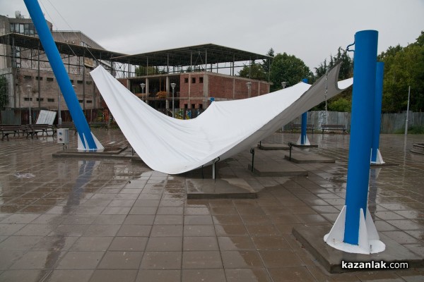 Падна част от неоткрития Културно-информационен център /КИАЦО/- допълнена