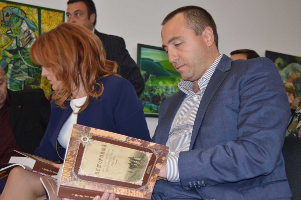 Инициативен комитет за създаване на паметна плоча на химнa на 23-ти Пехотен шипченски полк бе учреден в Казанлък