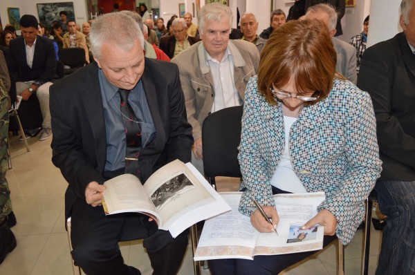 Инициативен комитет за създаване на паметна плоча на химнa на 23-ти Пехотен шипченски полк бе учреден в Казанлък