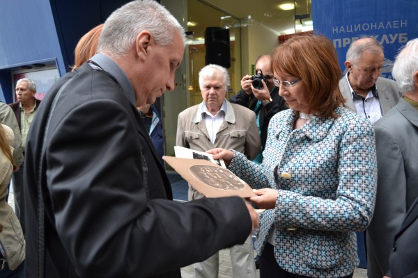 Учредиха комитет за издигане паметна плоча на химна „Велик е нашият войник” в Казанлък