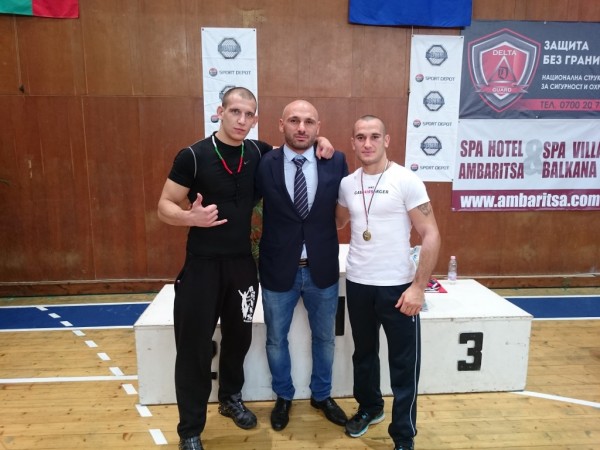 Казанлъшки ММА бойци с титли на републиканско (видео и снимки)