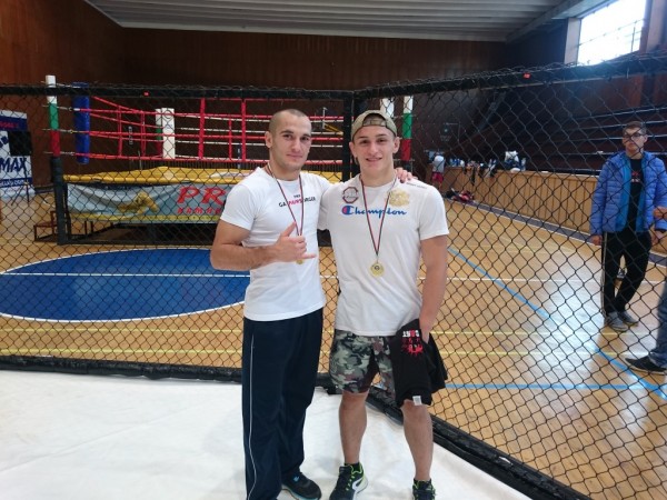 Казанлъшки ММА бойци с титли на републиканско (видео и снимки)