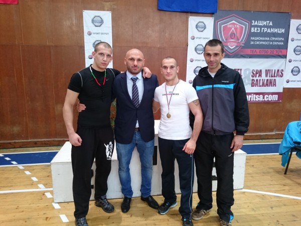 Казанлъшки ММА бойци с титли на републиканско (видео и снимки)