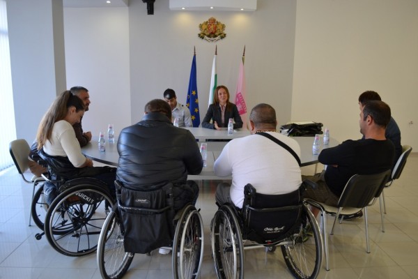 Заместник- кметът Лилия Цонкова поздрави казанлъшките параолимпийци