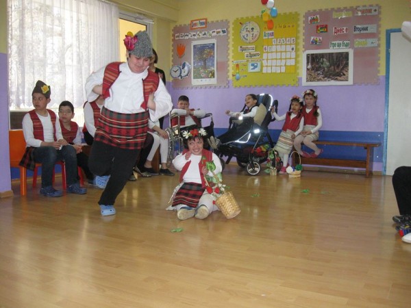 Дневен център за деца с увреждания празнува рожден ден