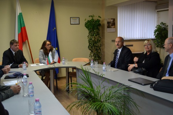 Чешкият посланик Н.Пр.Душан Щраух посети Община Казанлък