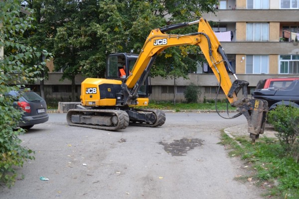 Първа копка на подмяна на 2 километра водопровод в Западното