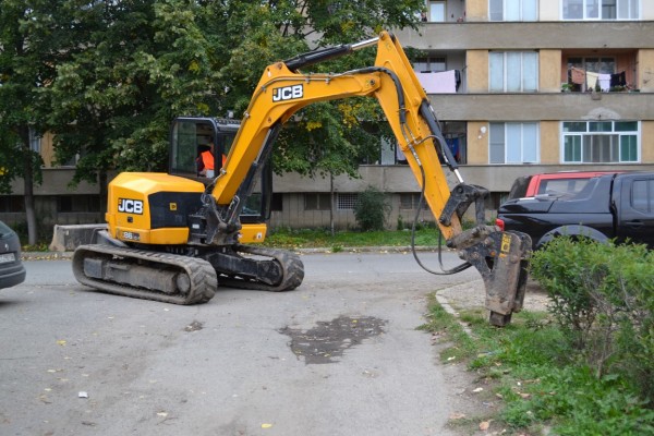 Първа копка на подмяна на 2 километра водопровод в Западното