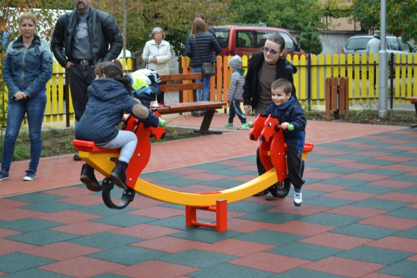 Красивите неща продължават да се случват в Казанлък: днес бяха открити два нови обекта