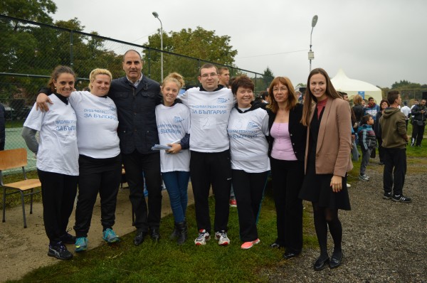 Цветан Цветанов и Галина Стоянова дадоха началото на двудневен спортен празник, организиран от ГЕРБ-Казанлък