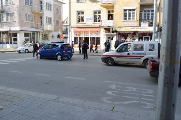 Катастрофа заради пешеходна пътека, виновникът избяга