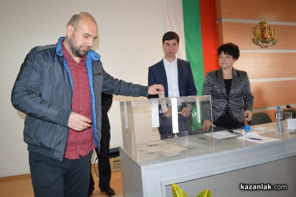 Старейшините Дочев, Ибушев и Влайков съветваха новите старейшини в Общинския съвет