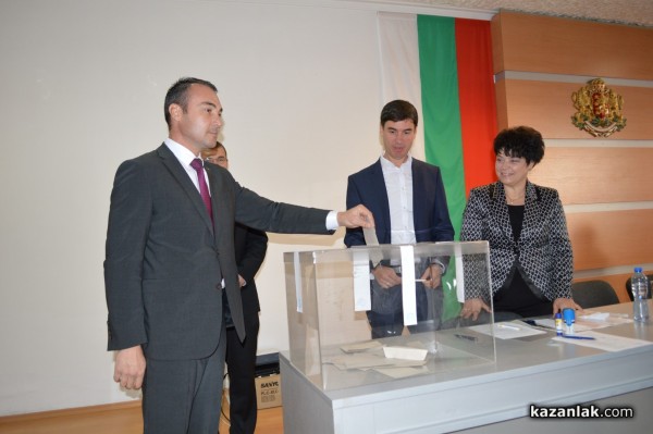 Старейшините Дочев, Ибушев и Влайков съветваха новите старейшини в Общинския съвет