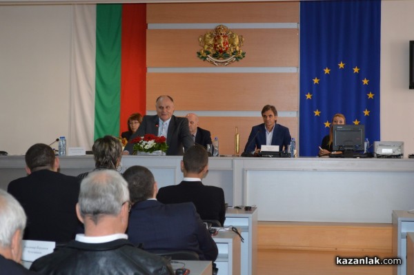 Старейшините Дочев, Ибушев и Влайков съветваха новите старейшини в Общинския съвет