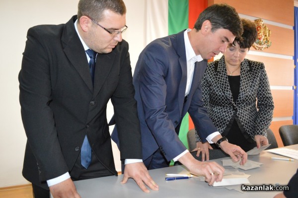 Старейшините Дочев, Ибушев и Влайков съветваха новите старейшини в Общинския съвет