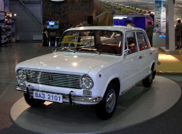 Задигнаха акумулатор от кола във Ветрен / Новини от Казанлък