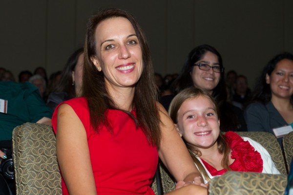 Казанлъчанка спечели награда в САЩ за помагане на бежанци