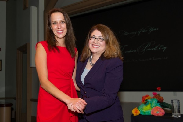 Казанлъчанка спечели награда в САЩ за помагане на бежанци