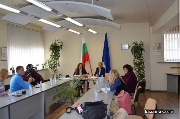 Казанлък ще има своя ледена пързалка, общината представи ново лице