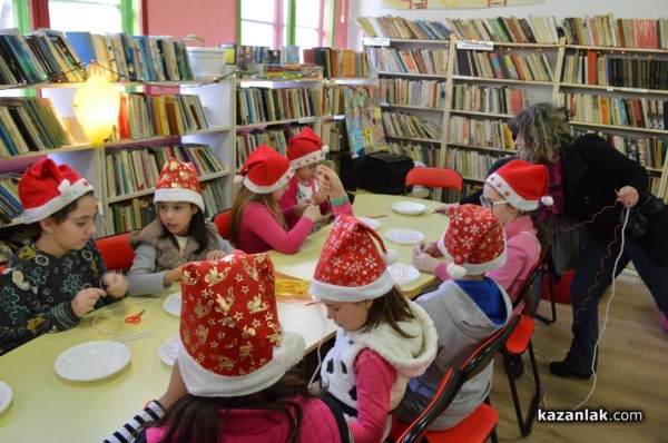 Коледа завладява децата в ОБ “Искра“   / Новини от Казанлък