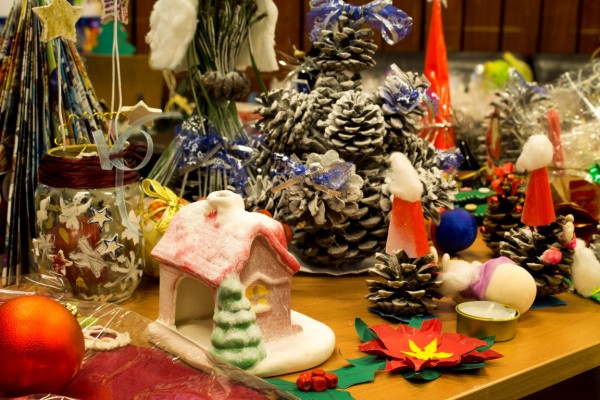 Коледен базар в подкрепа на Диан Костов / Новини от Казанлък