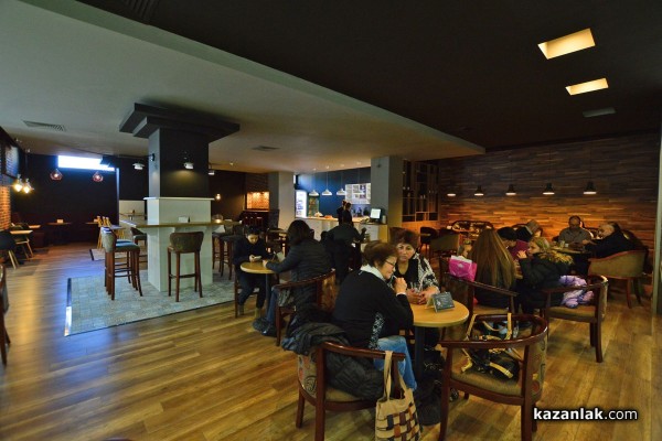 Днес отвори новото Coffee Place в Универмага